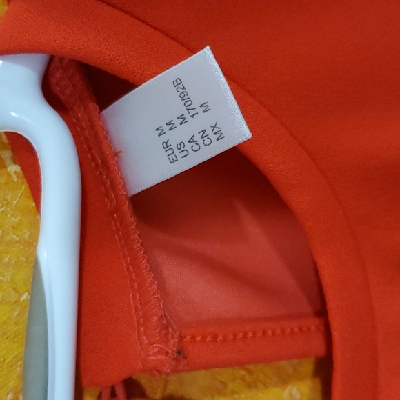 Orange Puff Sleeve blouse - Picture 3 of 4